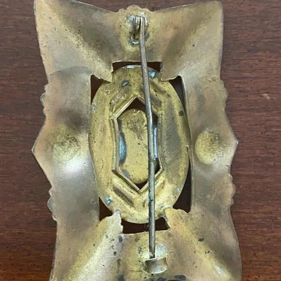 Antique brass and coral brooch - Picture 4 of 6